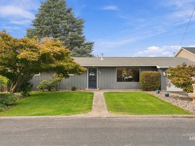613 Vista Ave