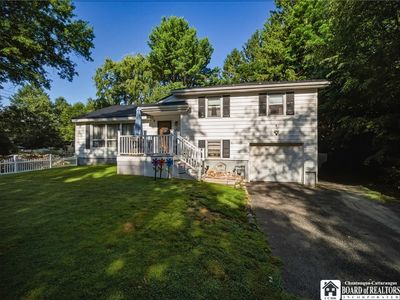 70 Howard Ave