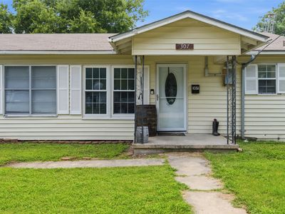 307 W Goddard St