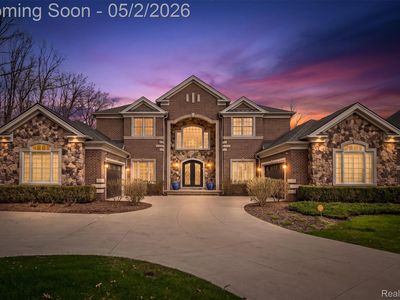 2482 Highland Dr