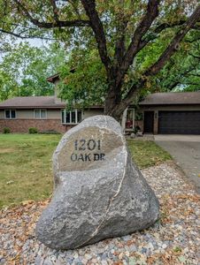 1201 Oak Dr
