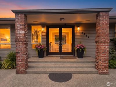 18064 Mariposa Lane