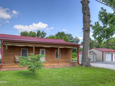 Property at 1001 E 12th St, Lamar, MO