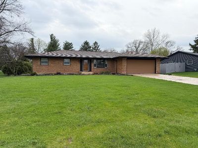 6933 Paddock Ln