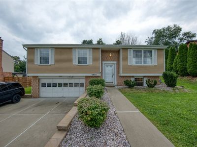 2833 Dolores Dr