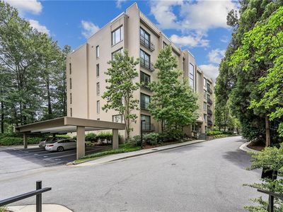 2769 Peachtree Rd NE APT 2
