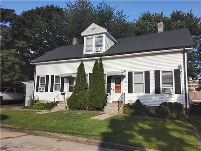 162-164 Cottage St