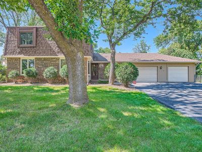 3645 Wellington Ln N