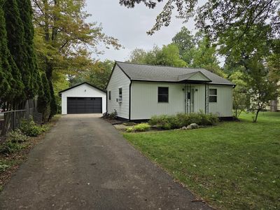 330 Robertson Ave