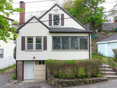 56 Raddin Grove Ave