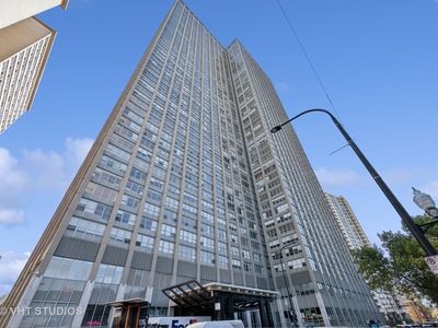 655 W Irving Park Rd APT 1401
