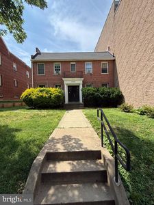 4000 Edmunds St NW