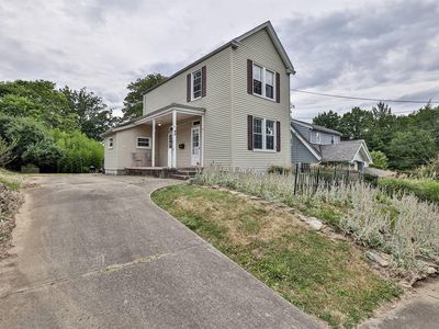 85 Taylor Ave