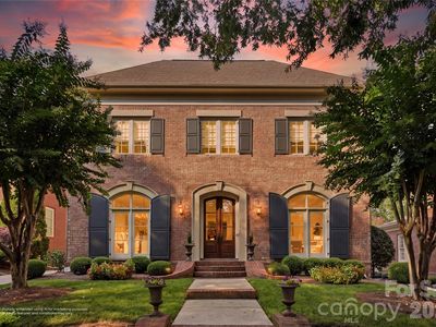 8820 Heydon Hall Cres