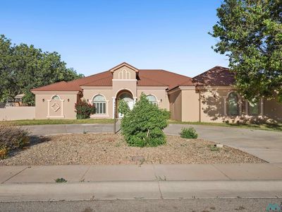 1530 La Vina Cir