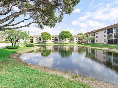 4955 E Sabal Palm Blvd #104
