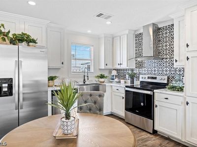 228 Poinsettia Dr