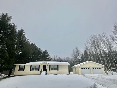 Property at 933 E Hoadley St, Kingsford, MI