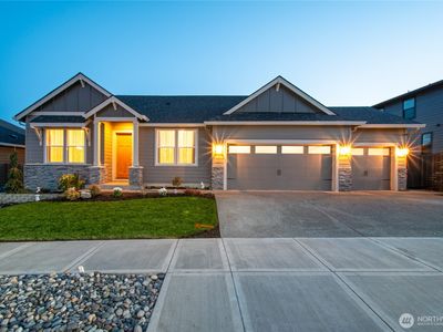 2947 S White Salmon Drive