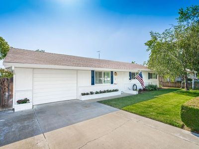 408 1st St