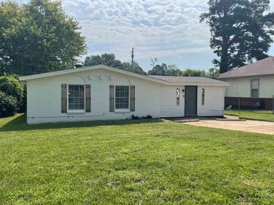 4980 Vickie Dr