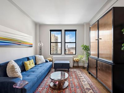 320 W 89th St APT 8C