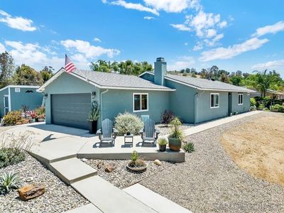 1852 El Cajon Ln
