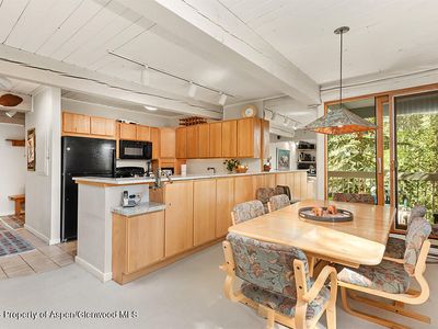 855 Carriage Way #201