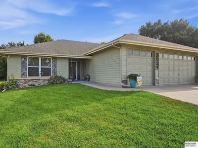 2821 Lakeside Dr