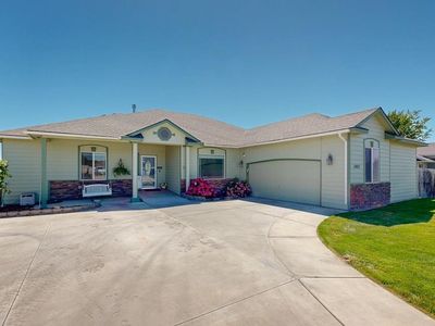 5903 Kilawea Dr