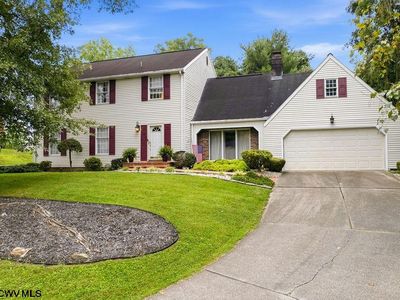 28 Diana Dr