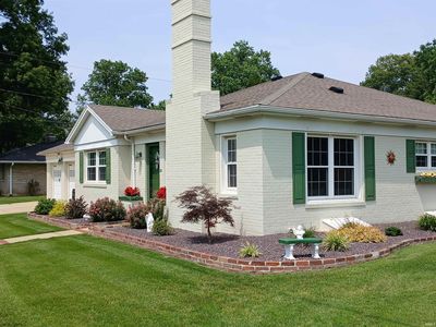 3202 E Blackford Ave