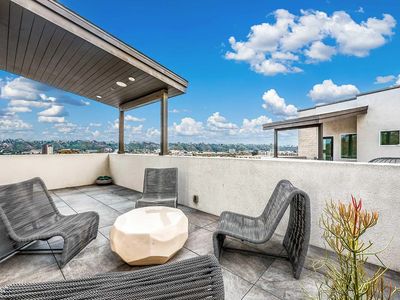 2858 Avella Cir