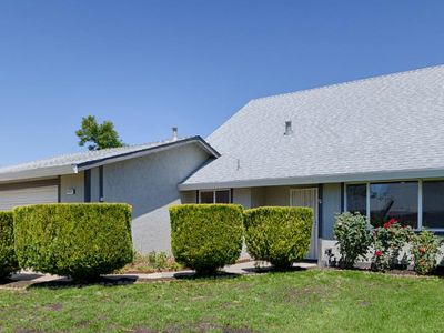 6113 Ledgewood Way