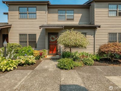 1111 Grover St. #1B