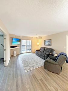 1350 Douglas Dr N APT 110
