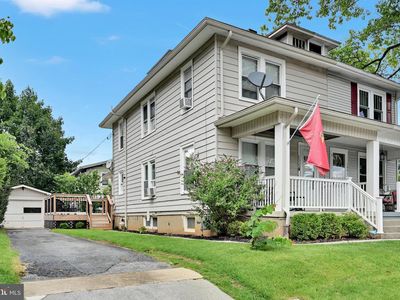 1553 Elm St