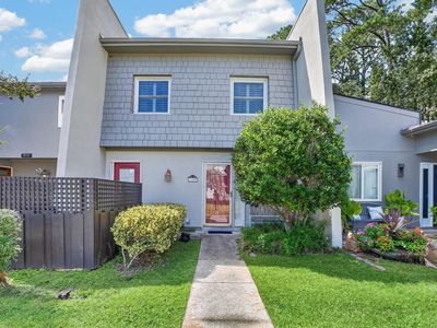 1107 Ventura Pl