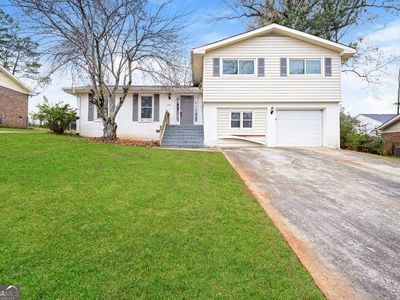 1645 Oak Forest Dr SE