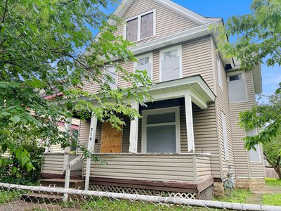 719 Sherburne Ave
