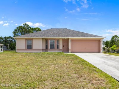 1012 Ray Rd SE