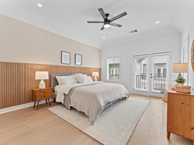 3011 Jensen Springs Ln