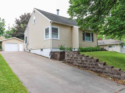 807 NINA AVENUE