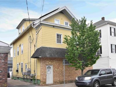 188 Mineral Spring Ave