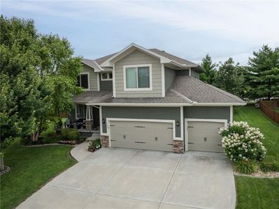 104 SW Greenbriar Dr