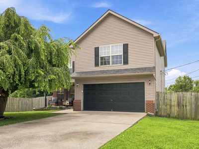 404 E Ridge Dr