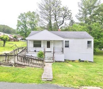 160 Summerfield Rd