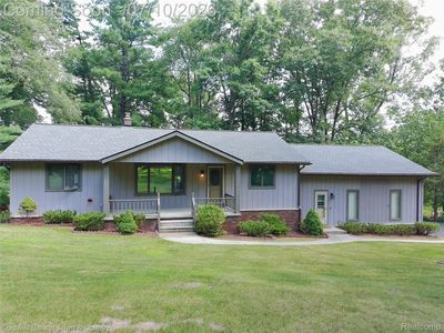 5211 Strawberry Lake Rd