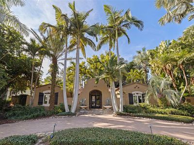 808 Brightwaters Blvd NE