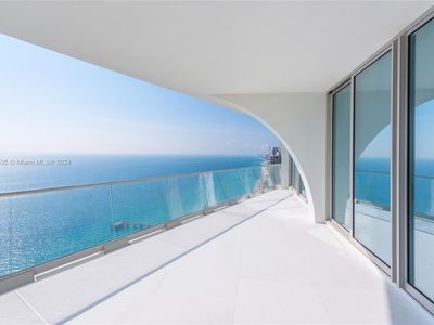 16901 Collins Ave APT 3905